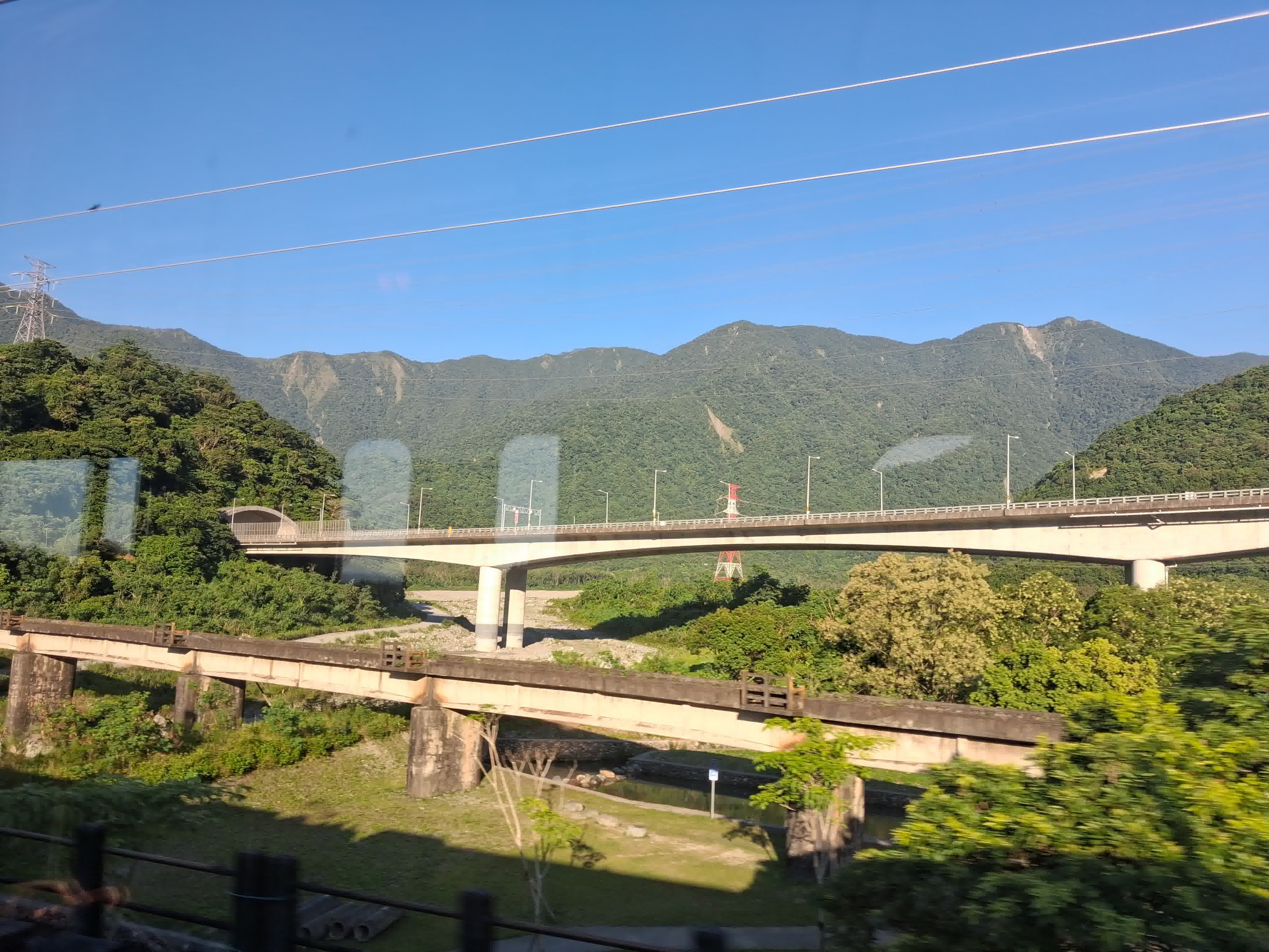 置中圖片